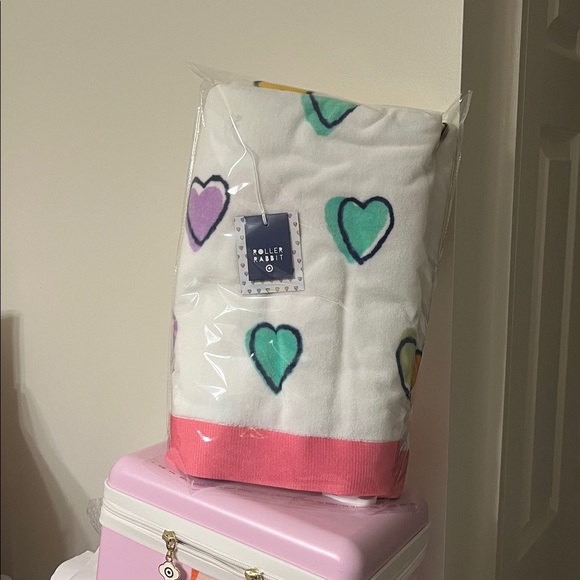 Roller Rabbit Other - NWT Disco Hearts Wave Beach Towel White/Pink - Roller Rabbit x Target